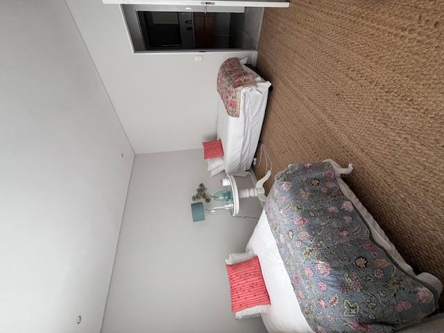 To Let 2 Bedroom Property for Rent in Cape Town City Centre Western Cape